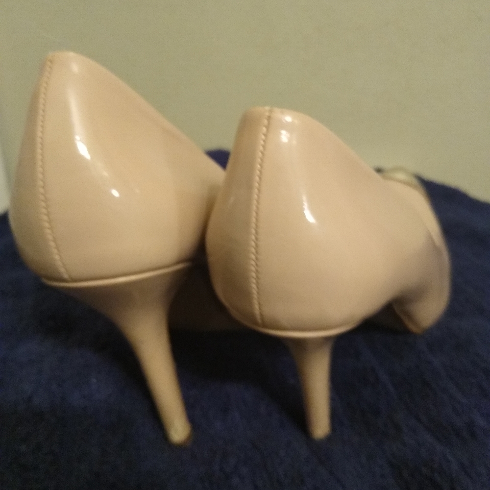 High heels - Picture 2 of 5